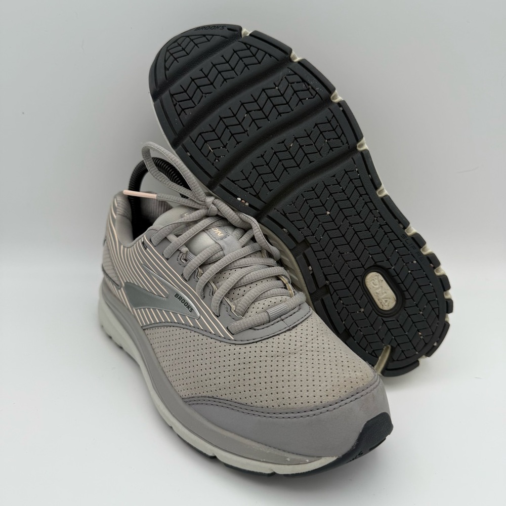 Women’s Brooks Addiction‎ Walker Suede Gray Athletic Running Sneakers Shoes Sz 8